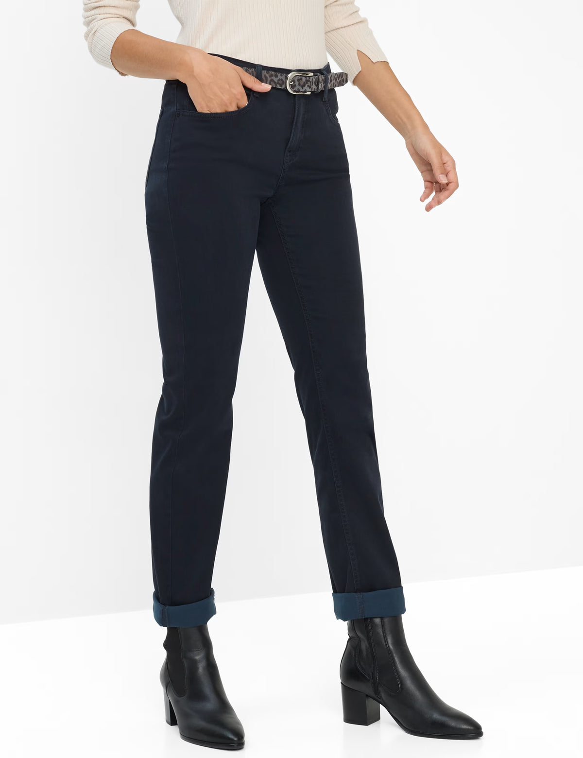 BRA 71-1707 MARY