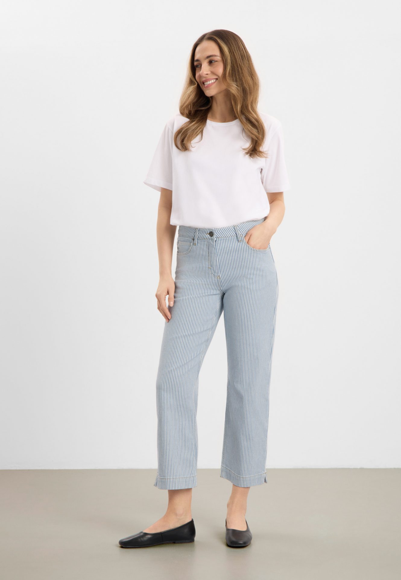 101292 - 10044 White blue stripe - Extra 1