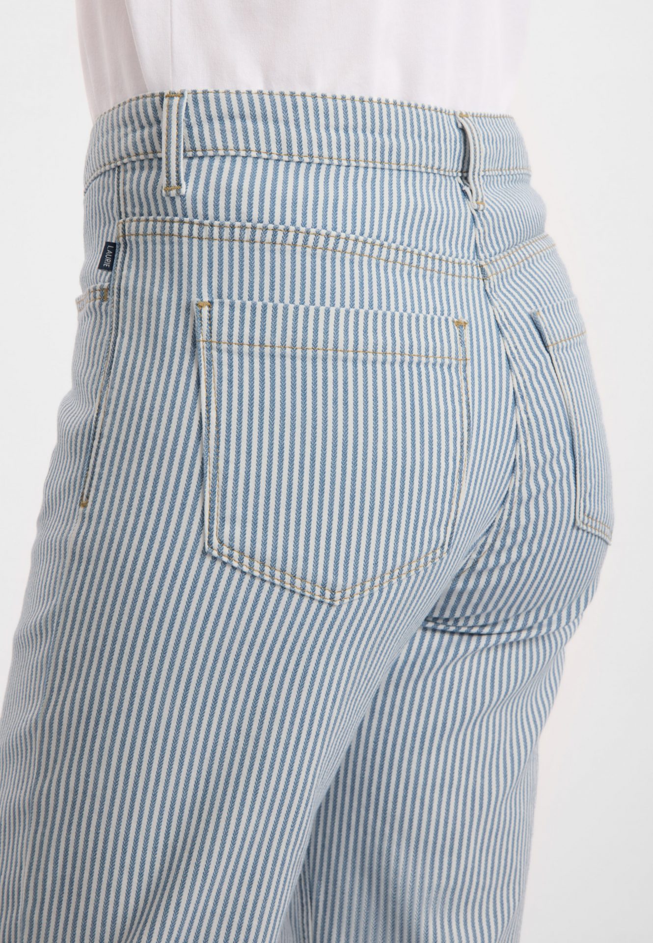 101292 - 10044 White blue stripe - Extra 2