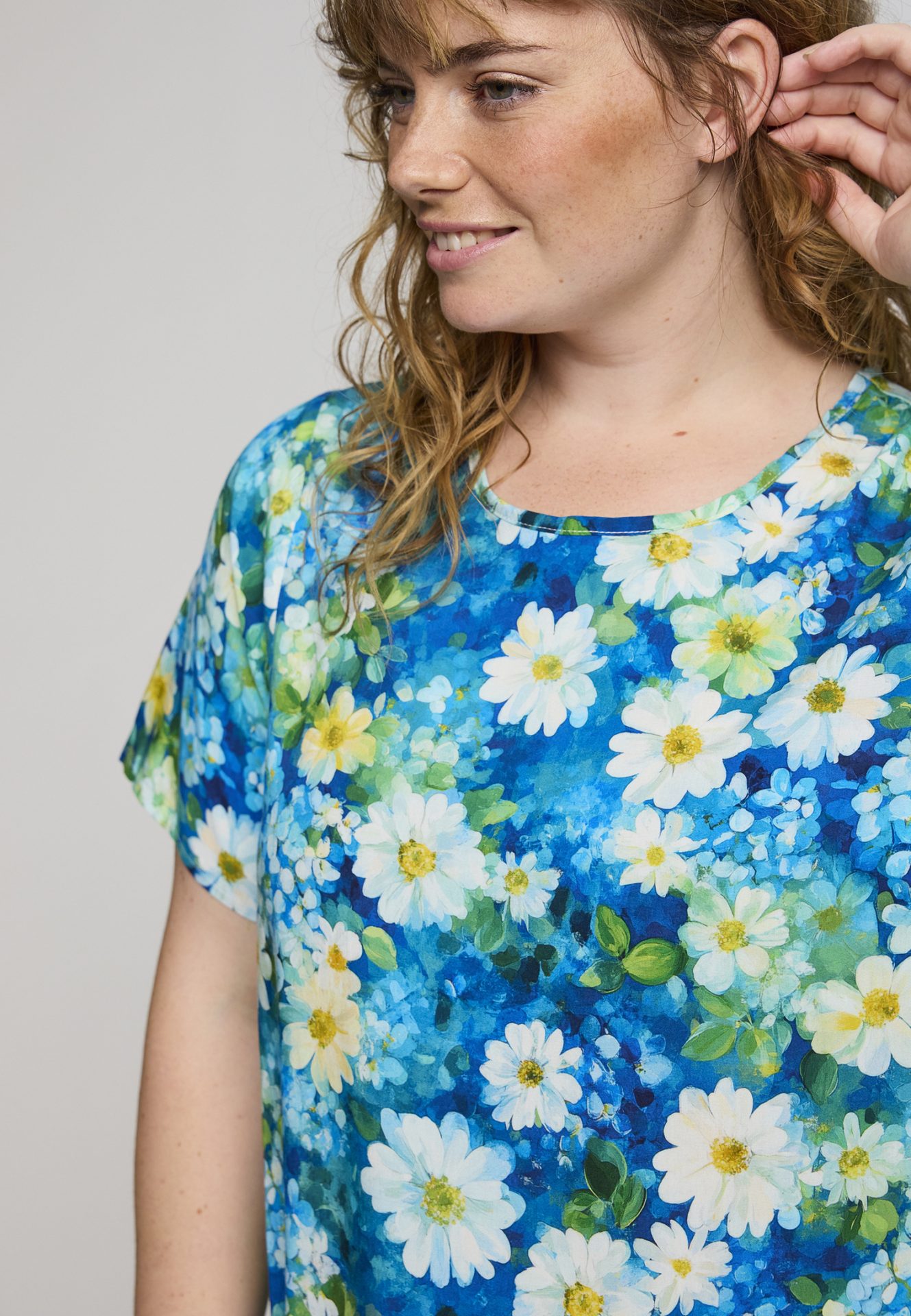 S263806 - Blue garden with white flowers - Extra 4